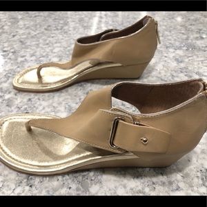 Donald j Pilner sandals